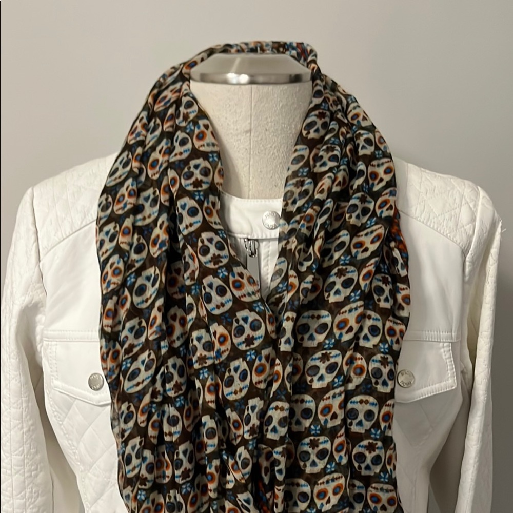 Black and White Versatile Scarf Wrap